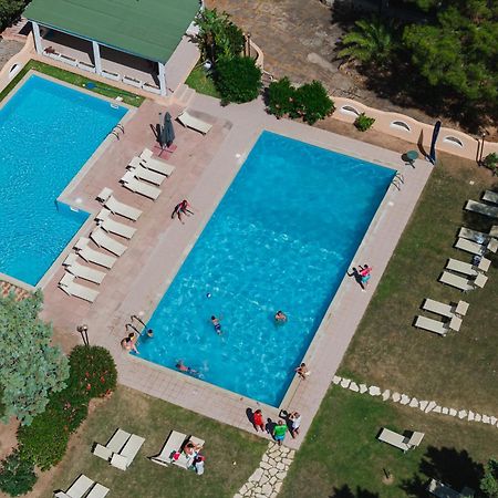 ホテル Amareclub Rocca Dorada サンタ・マルゲリータ・ディ・プーラ エクステリア 写真