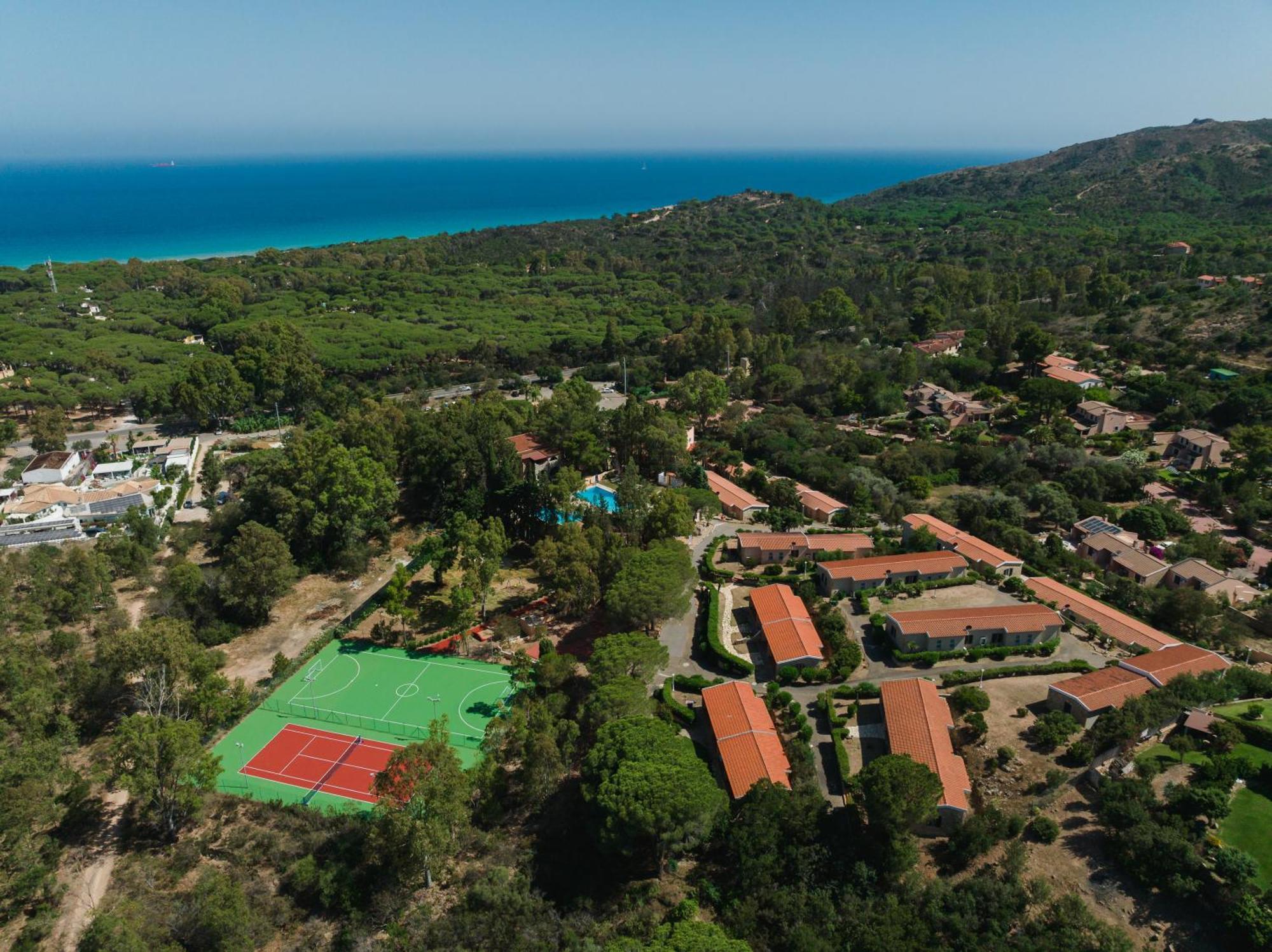 ホテル Amareclub Rocca Dorada サンタ・マルゲリータ・ディ・プーラ エクステリア 写真