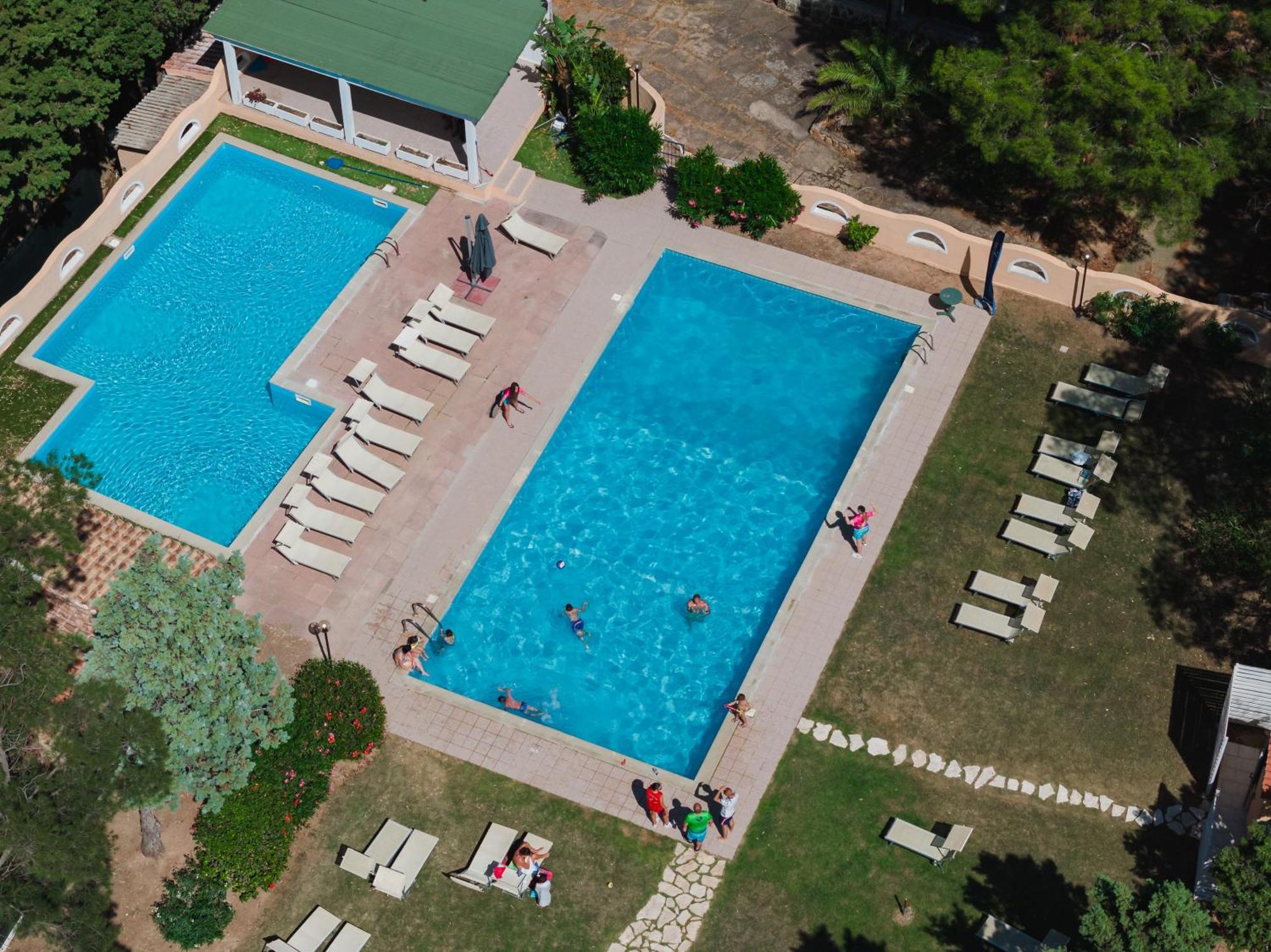 ホテル Amareclub Rocca Dorada サンタ・マルゲリータ・ディ・プーラ エクステリア 写真